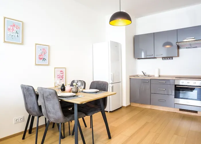 Waltrovka One Bed Apartment *